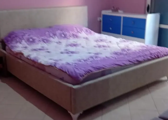 Two Bedrooms-beachfront Daire *